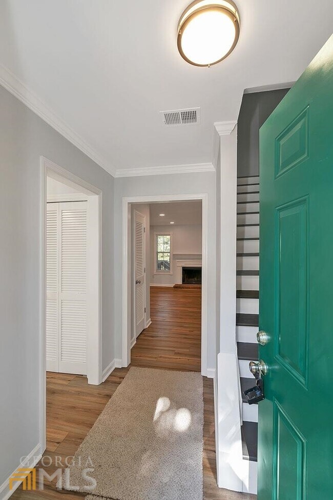 Building Photo - 1683 Grist Mill Dr