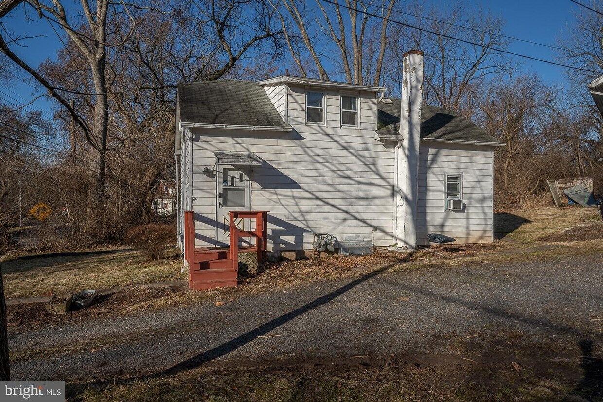 113 Mill Rd, Norristown, PA 19401 House Rental in Norristown, PA
