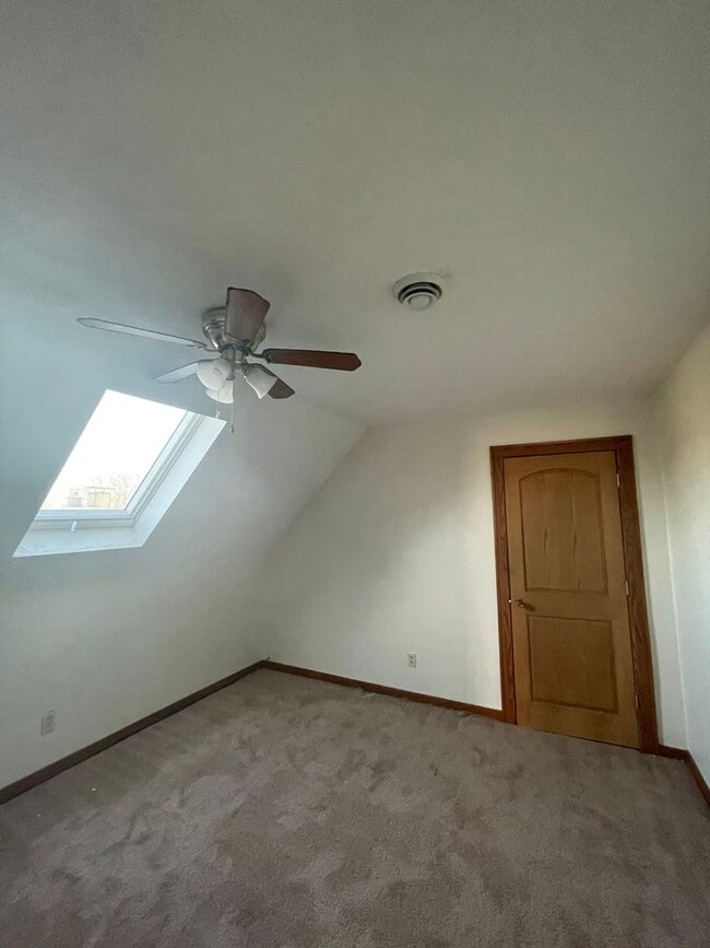 Foto del edificio - 2949 N Sherman Blvd