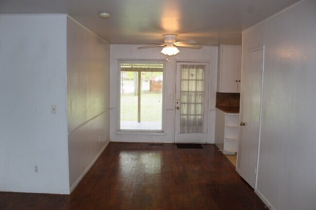 Building Photo - 1500 Carlisle Ct