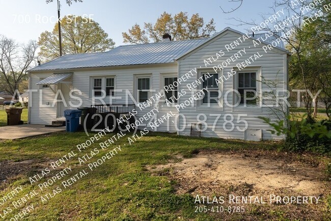 Foto del edificio - 700 Rock Street SE, Hartselle Al 35640