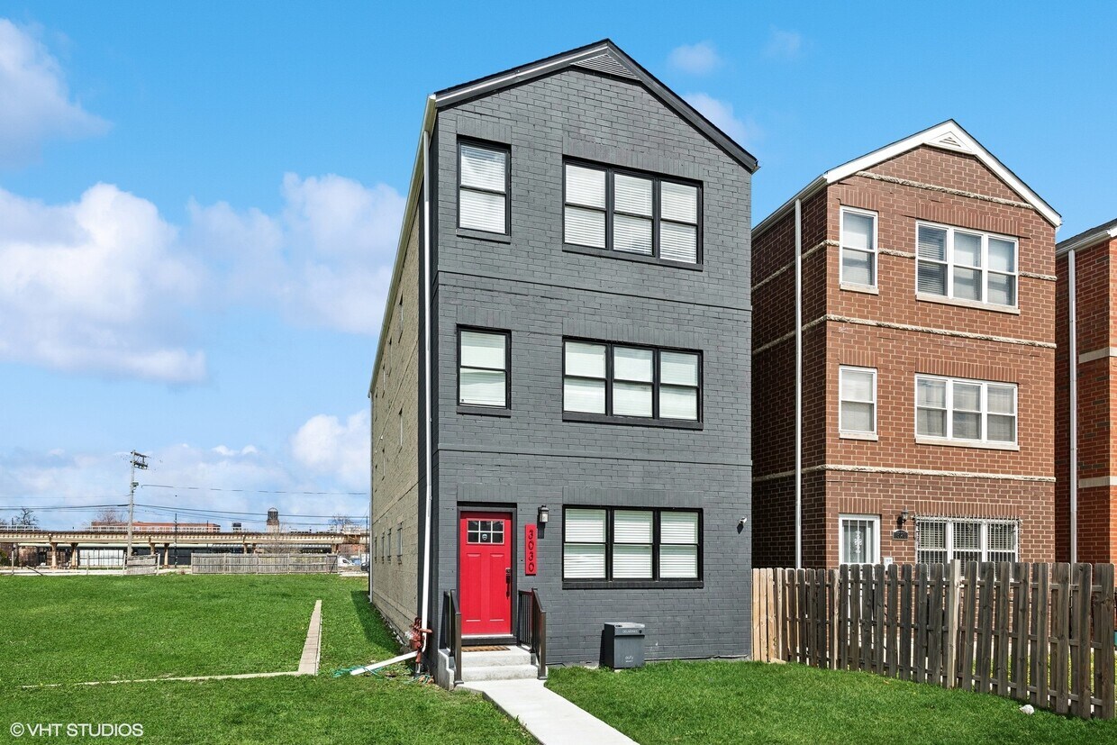 Primary Photo - 3030 W Washington Blvd