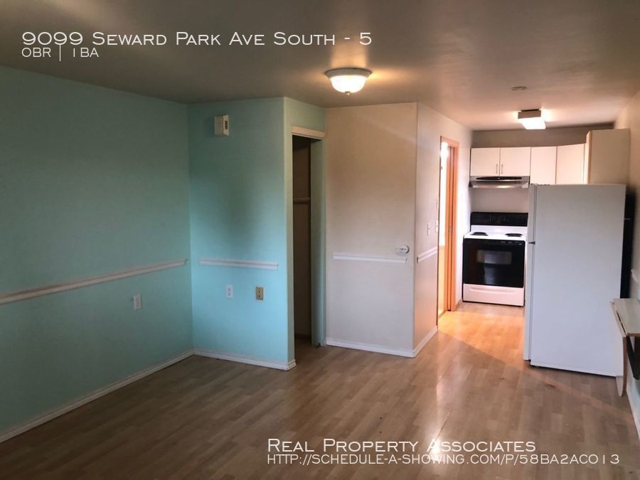 Building Photo - Seward Park Apartment Available