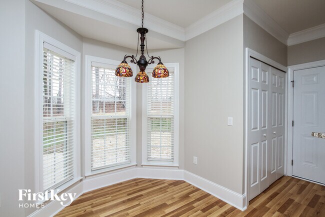 Foto del edificio - 7285 Drury Ln