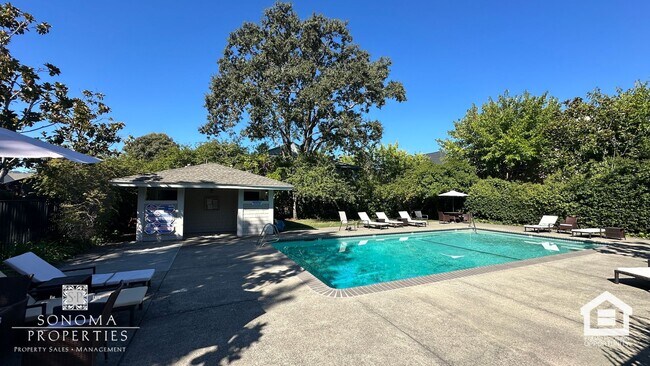 Foto del edificio - Updated Downtown Sonoma Condo!