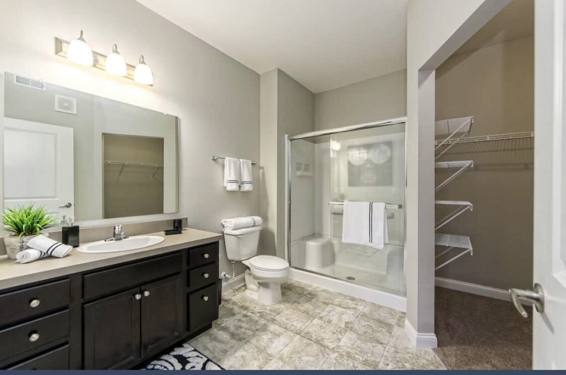 Primary Photo - 910 Polaris Grand Dr