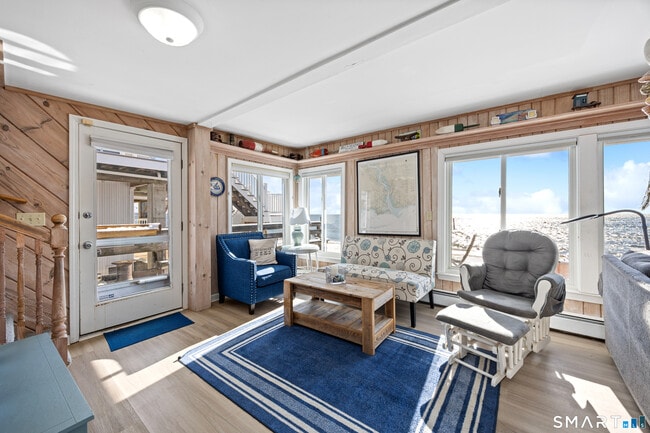 Foto del edificio - 33 Beach Rd W