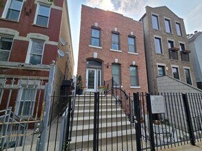 Building Photo - 1245 N Cleaver St