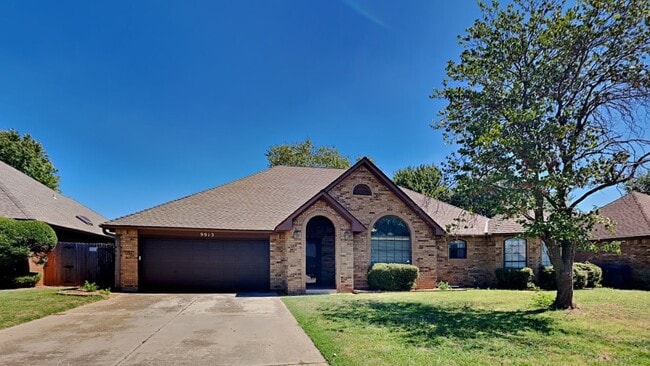 Building Photo - Charming 3 Bed 2 Bath Home with Storm Shel...