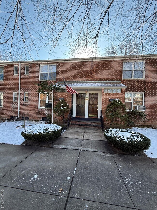 Foto del edificio - 194-20 39th Ave