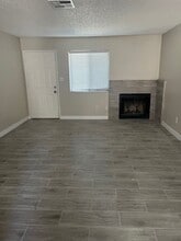 Building Photo - 817 Quail Ln