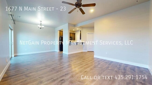 Foto del edificio - 1677 N Main St