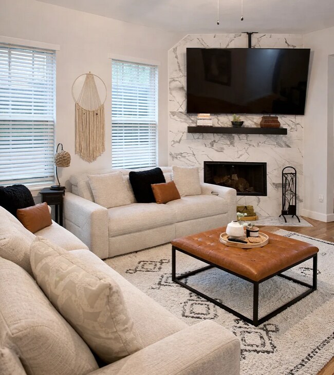 Foto del edificio - 112 S Army Ave