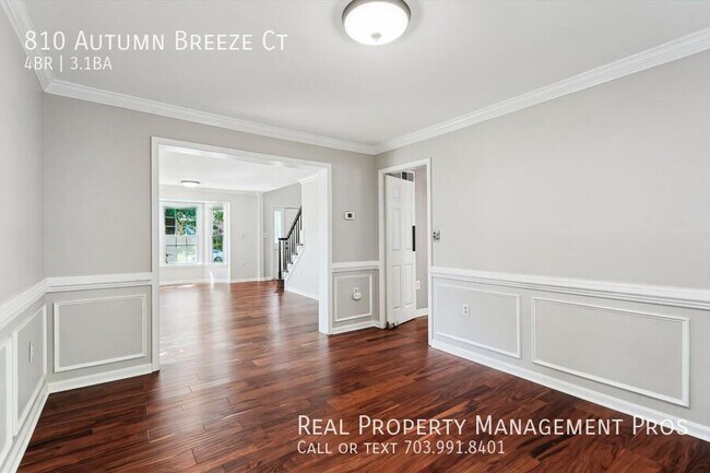 Foto del edificio - 810 Autumn Breeze Ct