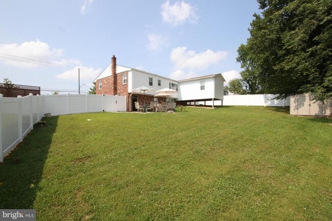 Building Photo - 9000 Old Palmer Rd