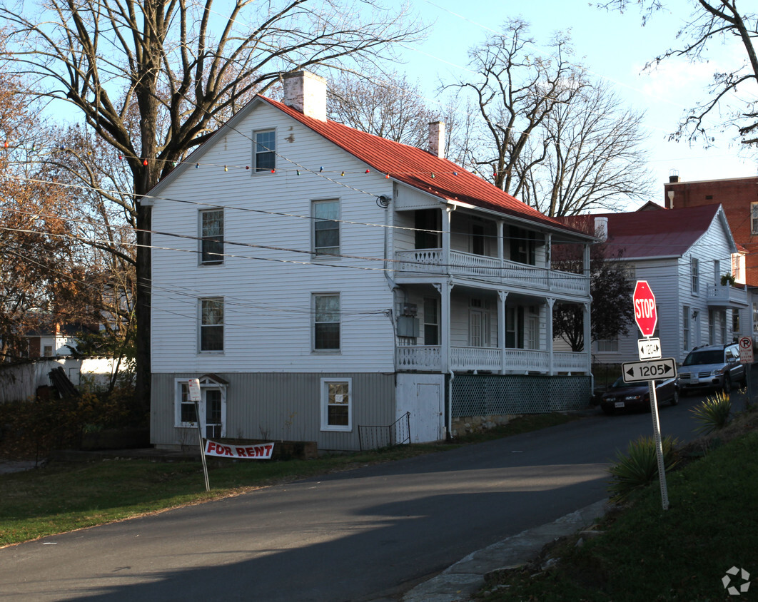 Building Photo - 19 N Roanoke St