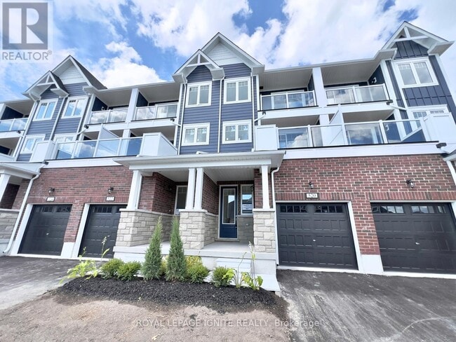 Building Photo - 520 Hudson Cres