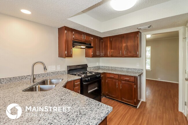 Building Photo - 5626 Greenhill Forest Dr