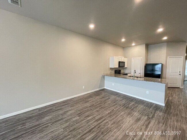 Foto del edificio - 2103 N Avenue J