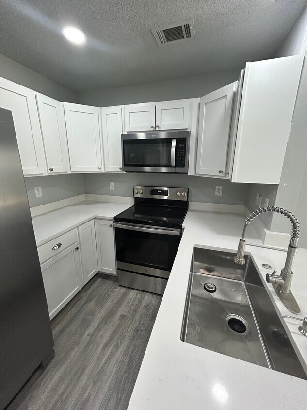Foto principal - 303 Crooked Pine Trail
