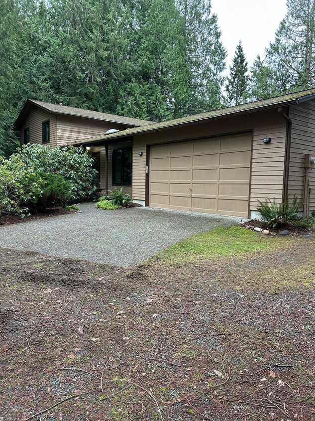 Primary Photo - 4Bd/2.5Ba Sammamish House