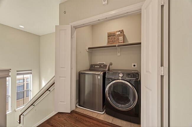 Foto del edificio - 5211 Eigel St