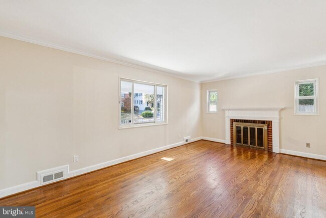 Building Photo - 5203 Nahant St