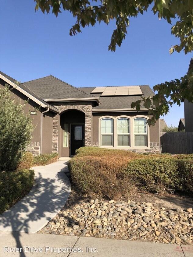 Foto principal - 3 br, 2 bath House - 4734 Barclay Way