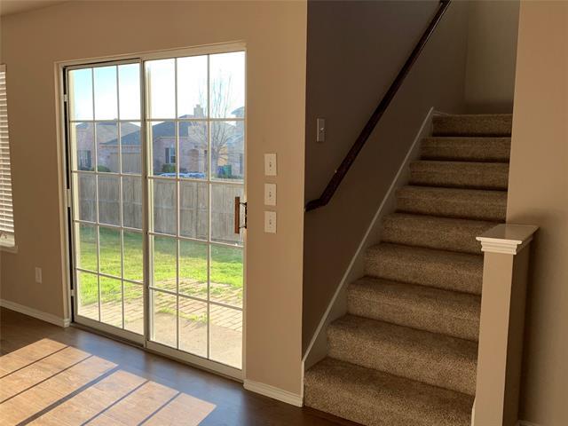 Foto del edificio - 7137 Wind Row Dr
