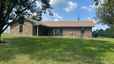 Building Photo - 6834 Fm 1795
