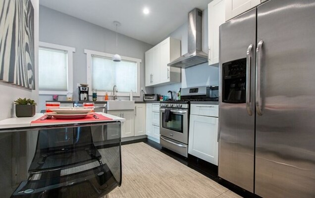 Foto del edificio - 1548 Silver Lake Blvd