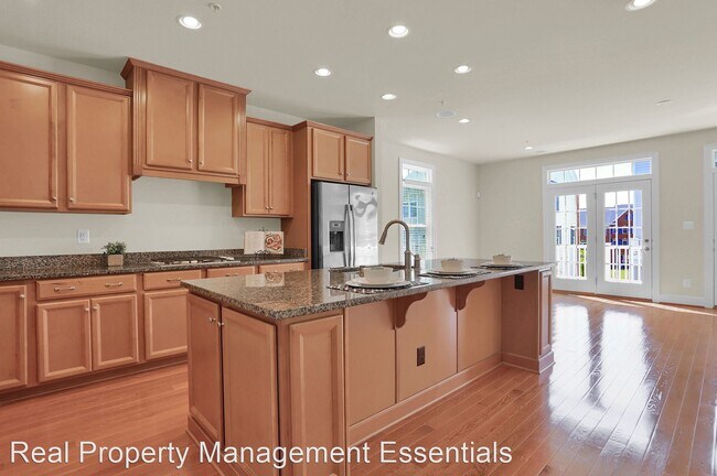Building Photo - 4 br, 3.5 bath House - 8642 Westford Road