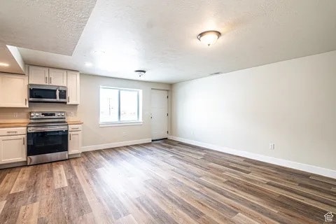 Living room with kitchen attached - 530 W 900 S