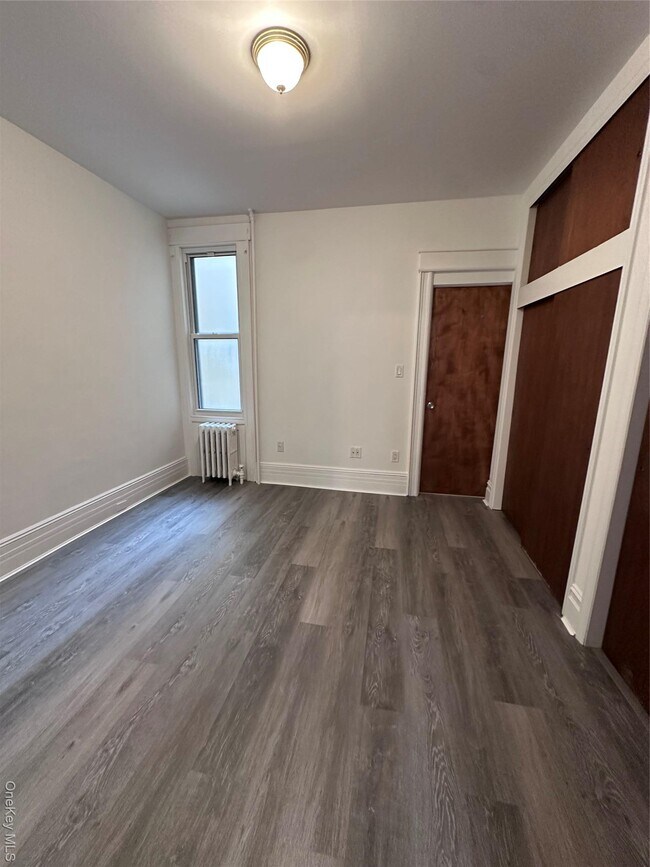 Foto del edificio - 72-36 67th Pl