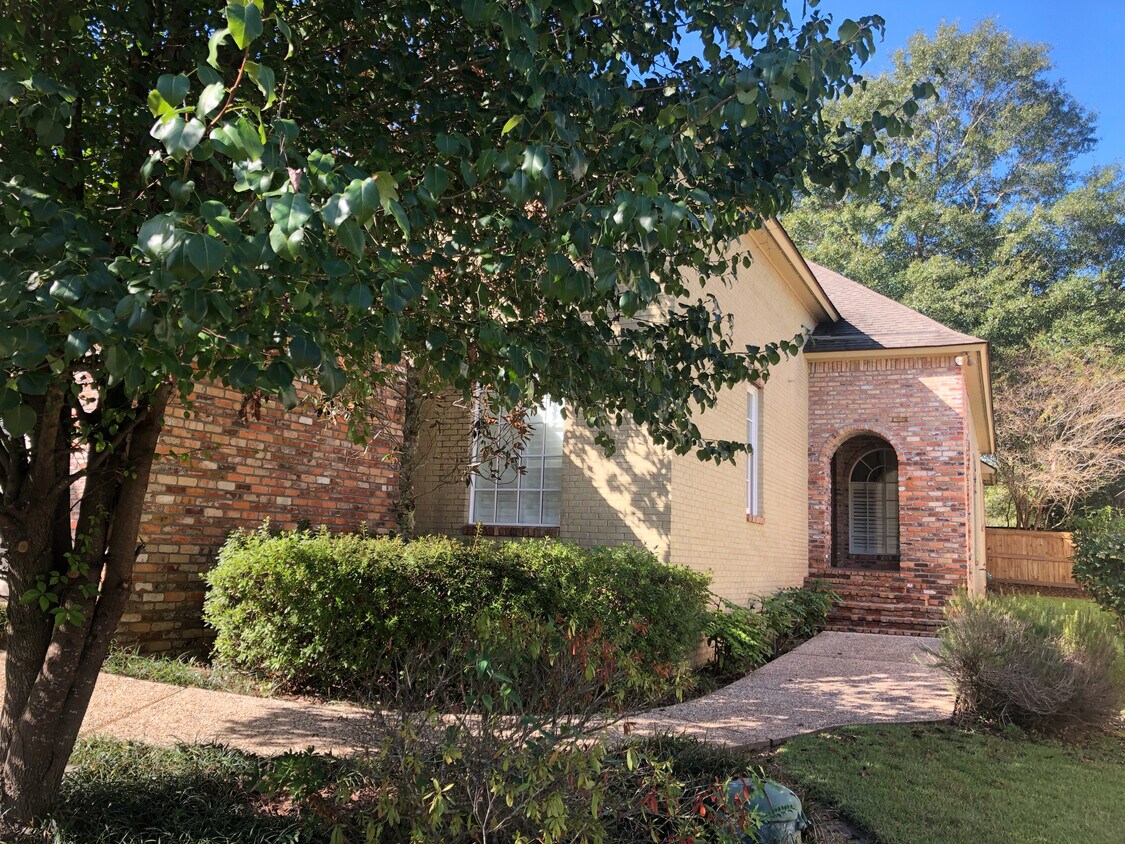 Primary Photo - 13 Golf Club Rd