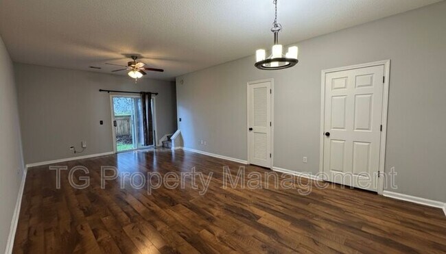 Foto del edificio - 771 Scrub Jay Dr