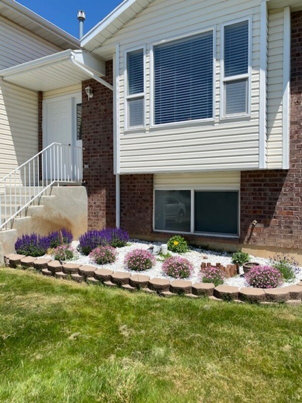 Building Photo - 2022 N 850 W