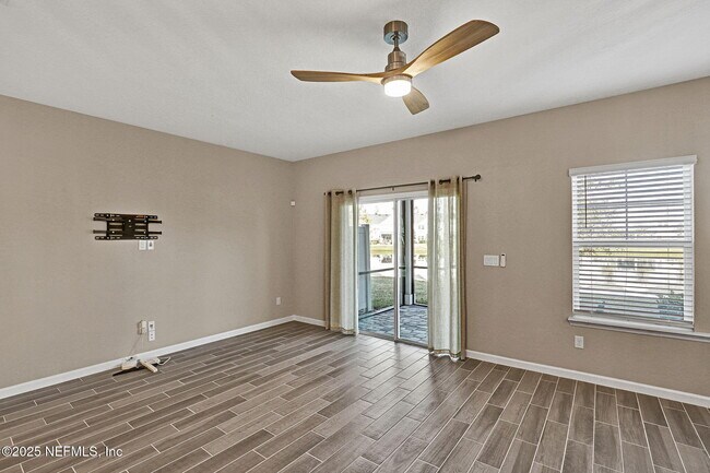 Foto del edificio - 483 Boracay Cir