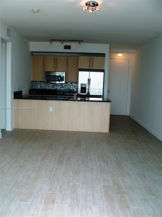 Foto del edificio - 79 SW 12th St