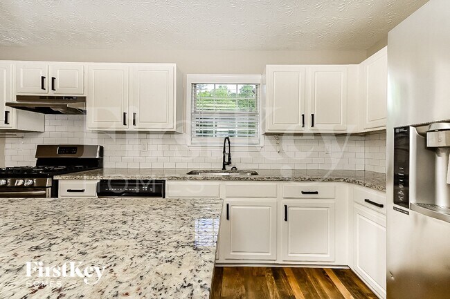 Building Photo - 308 Waltrip Ct