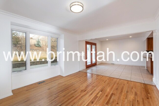Foto del edificio - 2397 Logan Way