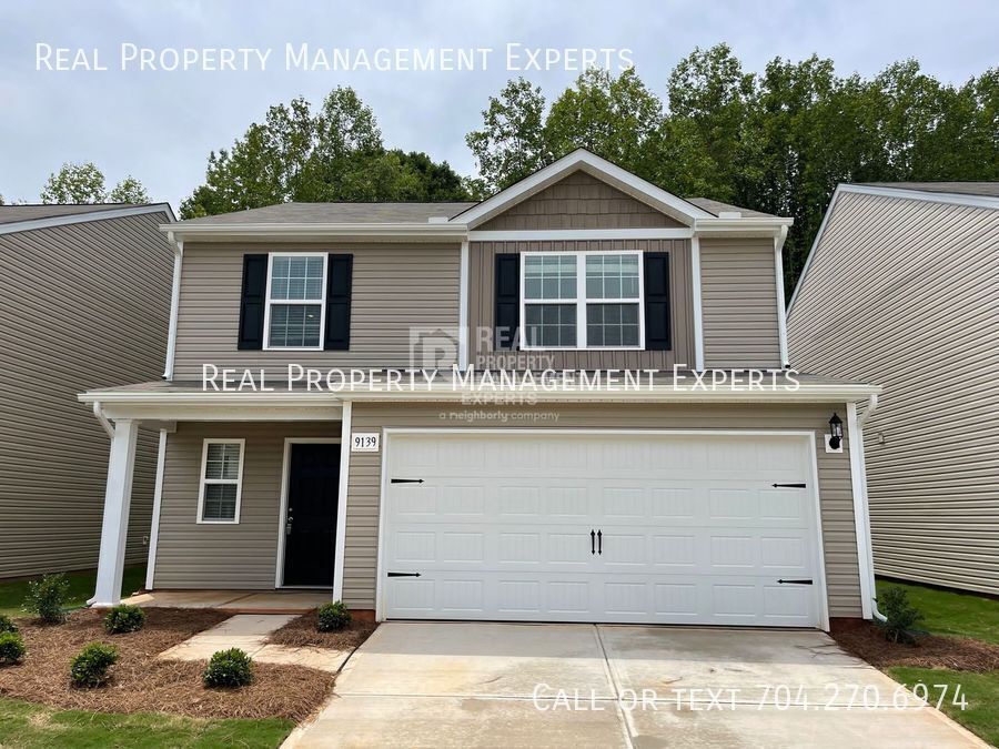 Foto principal - **MOVE IN SPECIAL!** 3 Bed 2.5 Bath Home i...