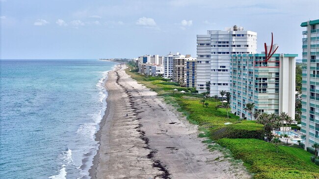 Foto del edificio - 9940 S Ocean Dr