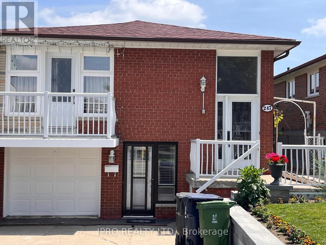 Primary Photo - 247 HULLMER Dr