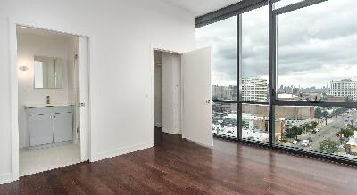 Building Photo - 5050 N Broadway