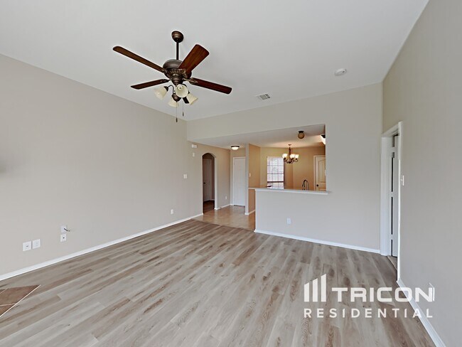 Building Photo - 1414 Beacon Hill Dr