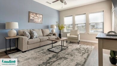 Building Photo - 915 Brentmoor Dr