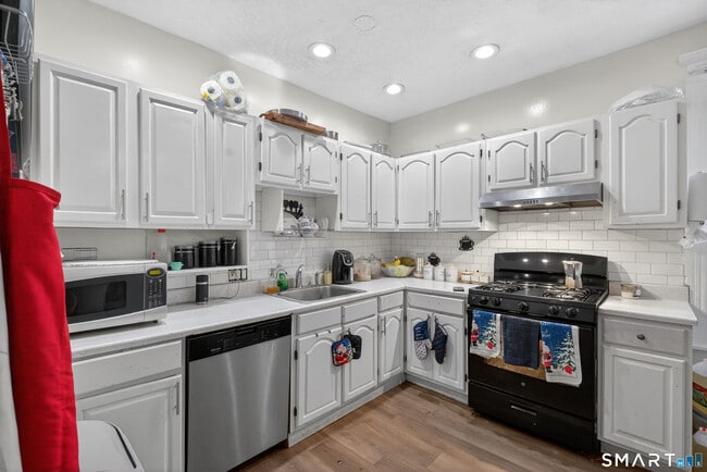 Foto del edificio - 361 Ridgefield Ave