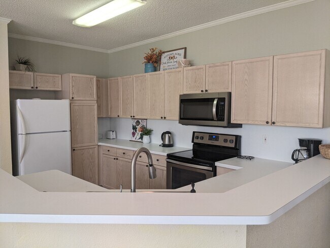 Building Photo - 6024 Lloyd Ct