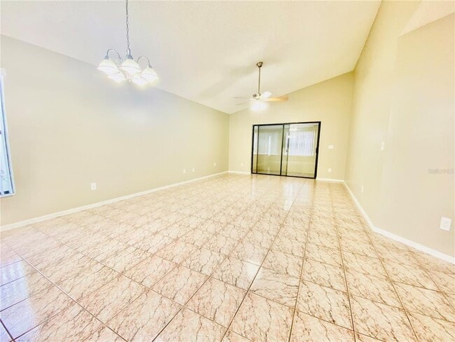 Foto del edificio - 378 Chicago Woods Cir